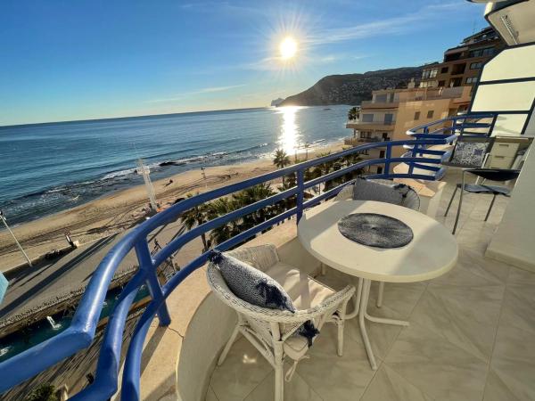 A la foto es mostra l'objecte First line Arenal beach, boho chic Parking situat a la ciutat de Calp.