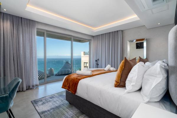 På billedet ses objektet Luxury Surfer's Corner Suite with Ocean Views beliggende i byen Simonʼs Town.