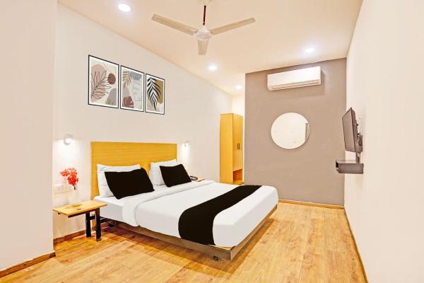 På billedet ses objektet Super Townhouse Mukut Bazar beliggende i byen Lucknow.