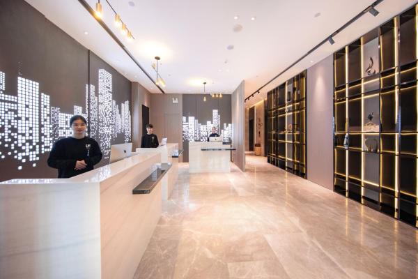 A la foto es mostra l'objecte Atour Hotel Hefei Huaihe Road Pedestrian Street Guangming Road Subway Station situat a la ciutat de Hefei.