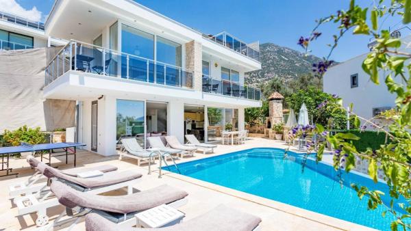 A la foto es mostra l'objecte Kalkan 4 Bedroom Villa 1084 situat a la ciutat de Kalkan.