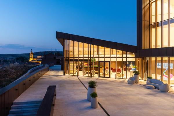 Na foto é possível ver o objeto Parador de Molina de Aragón localizado na cidade de Rillo de Gallo.