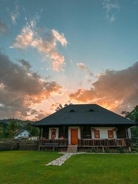 A la foto es mostra l'objecte La căsuța cu amintiri situat a la ciutat de Frumosu.