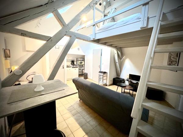 照片显示了位于Chartres市的22 Centre ville - Drouaise - Mezzanine - 4 Couchages物件。