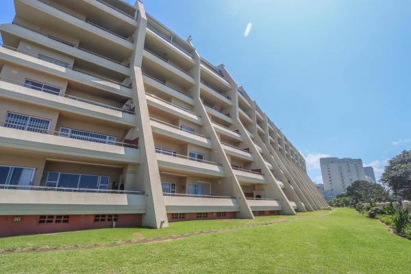Na foto é possível ver o objeto 205 Lescalier Cabanas - Modern Beach front apartment localizado na cidade de Doonside.