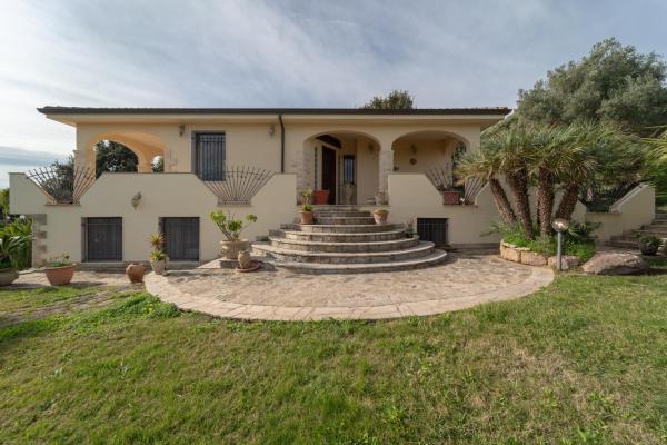 A la foto es mostra l'objecte Villa Sant 'Elmo Alghero situat a la ciutat de Surigheddu.