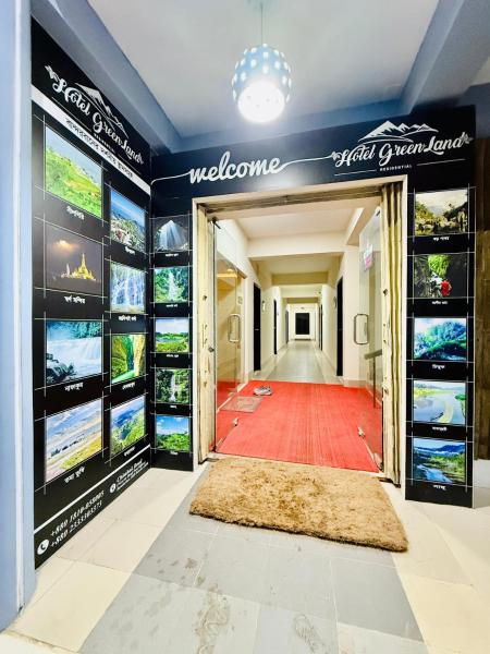 På bilden syns objektet Hotel Green Land som ligger i staden Bāndarban.