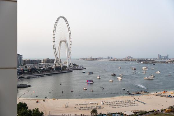 På billedet ses objektet Luxury 4br Apartment In Jbr Private Beach Access beliggende i byen Dubai.