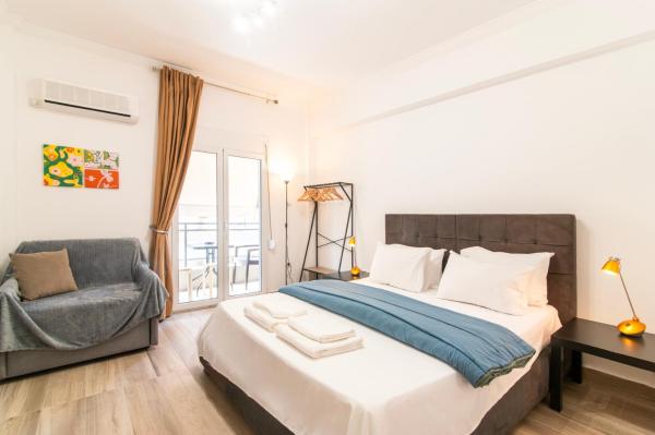 New Modern Balcony Home 270m To Metropolitan Metro Hub - Atenas