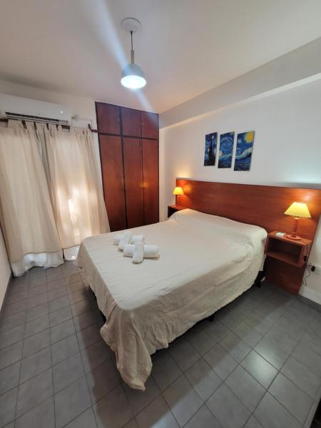 A la foto es mostra l'objecte Aniganon departamento con dos habitaciones situat a la ciutat de Salta.