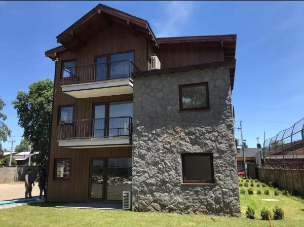 På billedet ses objektet Condominio Los Lagos beliggende i byen Pucón.