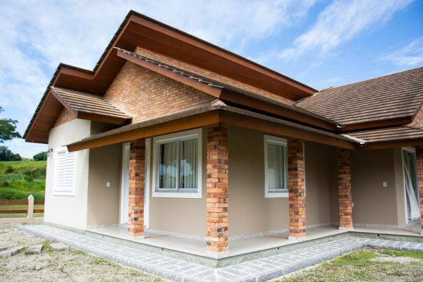 A la foto es mostra l'objecte Casa de Campo em Braço do Norte situat a la ciutat de Braço do Norte.
