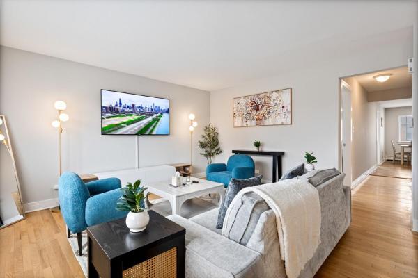 A la foto es mostra l'objecte Charming 2BR Near O Hare Relax & Explore situat a la ciutat de Glenview.