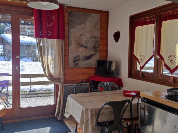 Na fotografii je vidět objekt Appartement cosy près des remontées mécaniques, 5 pers, Terrasse, Parking - FR-1-676-209 nacházející se ve městě Châtel.