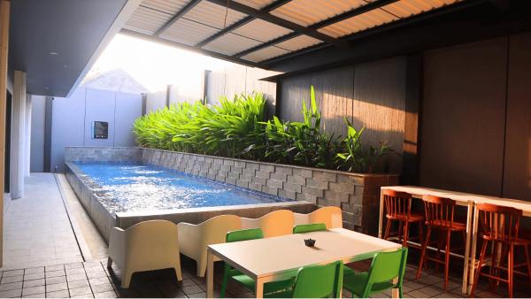 A la foto es mostra l'objecte VNC Alam Sutera Hotel Powered by Archipelago situat a la ciutat de Dongkal.