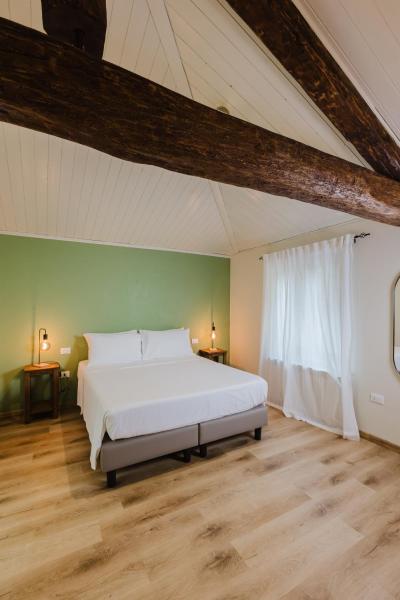 写真にはCasalromano市にあるLocanda sul fiumeが写っています。