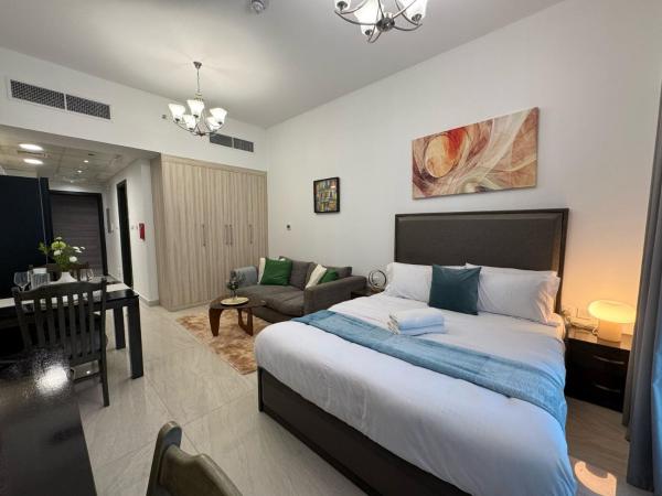Chic Studio with Balcony a mins drive to Downtown photo 4