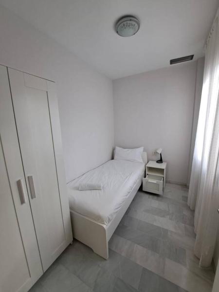 Selecta Apto con dos dormitorios en patio tradicional, Seville