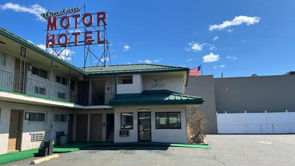 A la foto es mostra l'objecte Winslow Motel situat a la ciutat de Lyndhurst.