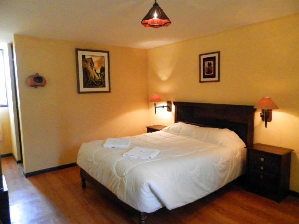 写真にはMalata市にあるLa Posada del Conde Lodgeが写っています。