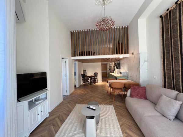 Dennys Apartment City Center Duplex - Tirana