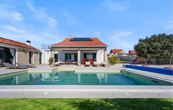 Na zdjęciu widoczny jest obiekt Lovely Home In Krkovic położony w mieście Prović.