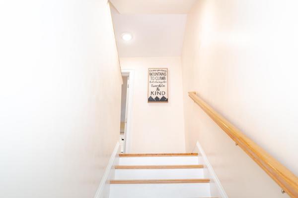 Zdjęcie 8: 39 - 3BR Quincy - Stunning Townhouse near Adams