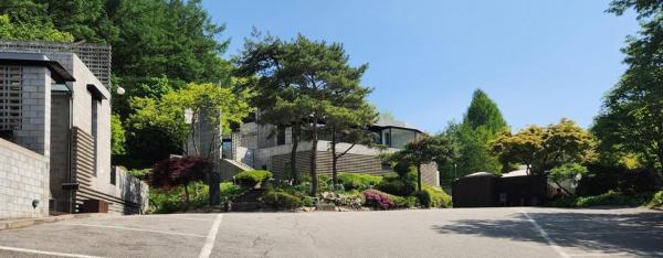 Na fotografii je vidět objekt Yang Pyeong HOUSE OF MIND pension nacházející se ve městě Jangpyeong.