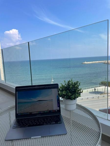 Seaview City Retreat - Larnaca