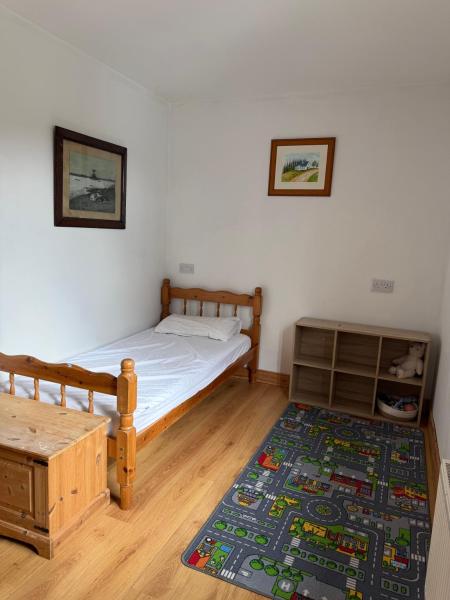 Foto 3: #3 - Spacious Ensuite Double Room with Sofa in Leitrim