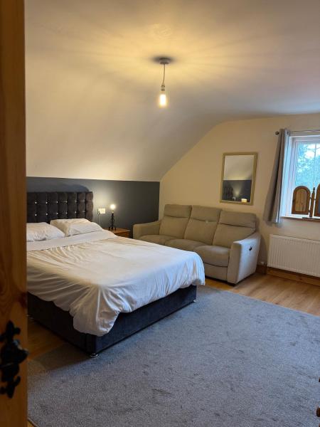 Foto 7: #3 - Spacious Ensuite Double Room with Sofa in Leitrim