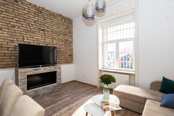 Spacious & Minimalistic Apartment in Downtown photo 5