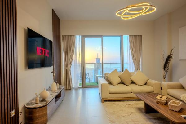 A la foto es mostra l'objecte 60th High Floor - full World islands, Downtown and Ocean View - high quality Design and Furniture - 2 Bedroom situat a la ciutat de Dubai.
