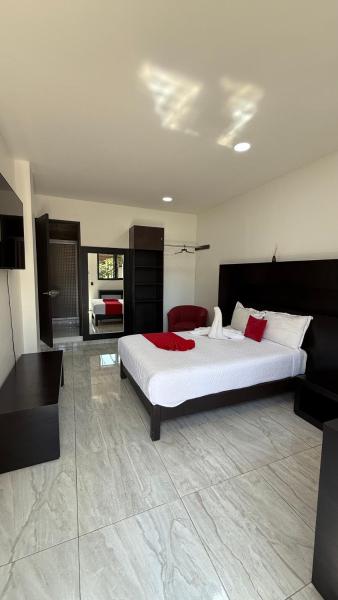 En la foto se muestra el objeto Hotel Villa Pralaya ubicado en la ciudad de Mango.