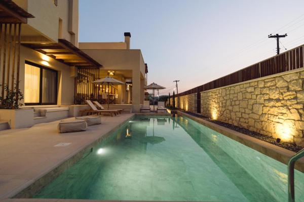 På billedet ses objektet Atman Eco Lodge beliggende i byen Samonída.