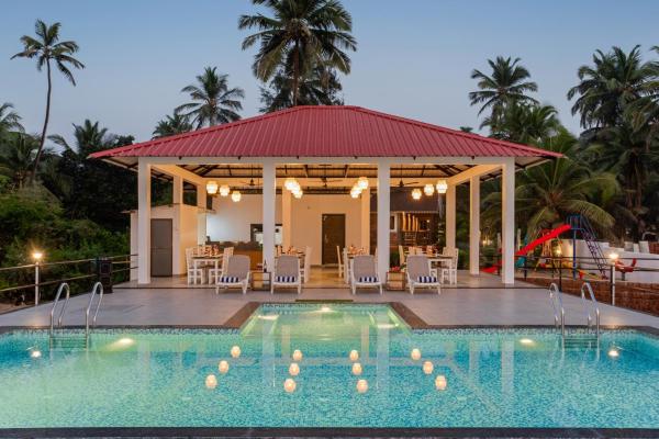 Na fotografii je vidět objekt Parisa beach resort Tarkarli Bhogwe nacházející se ve městě Malvan.