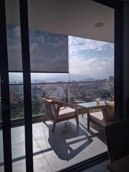 Laureles 11th Floor, Jacuzzi and AC, Medellín