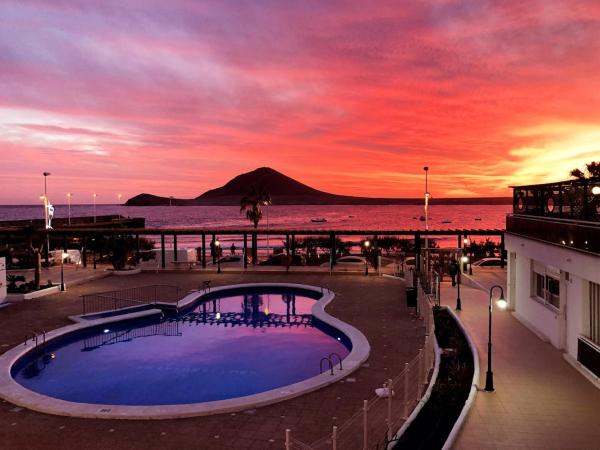 Stunning Front Line Penthouse Sea And Pool - San Isidro