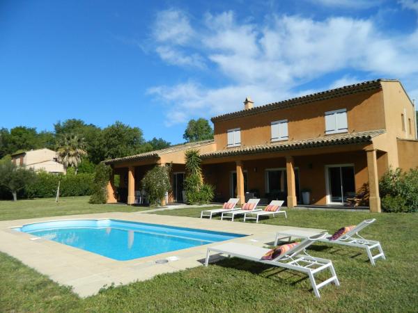 La photo montre l'objet Superbe villa 10 personnes avec piscine situé dans la ville de Le Plan.