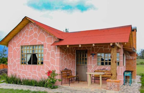 Na zdjęciu widoczny jest obiekt Cabaña Familiar en Huasca de Ocampo Relámpago położony w mieście San Miguel Regla.