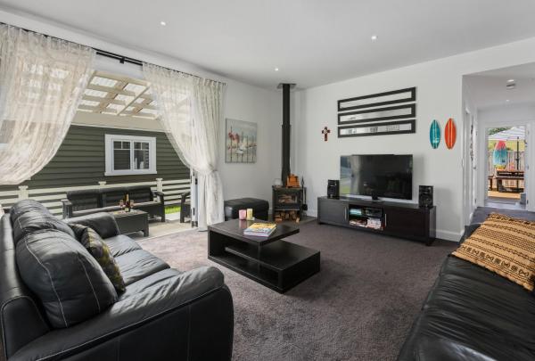 Fotografie 9: Hosts on the Coast Pohtukawa Cottage