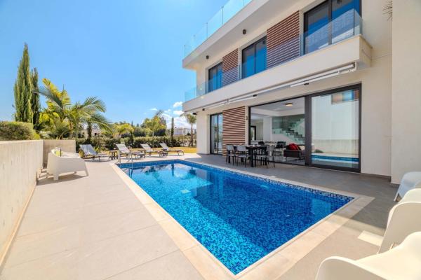 By The Beach - Aura Villa - Famagusta