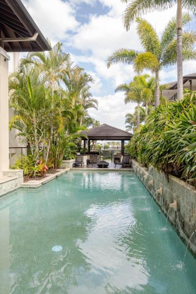 写真にはカジュアライナ市にあるLuxury Romance - 5 to Beachが写っています。