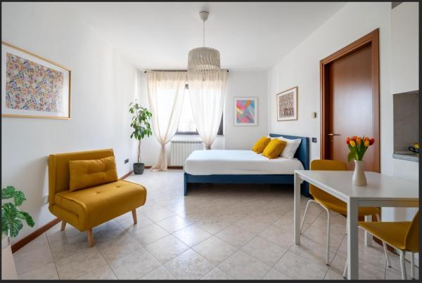 Na fotografii je vidět objekt Lorelake Holidays - Sunny Studio nacházející se ve městě Como.