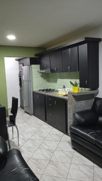Cómodo y Familiar Apartamento en San Diego