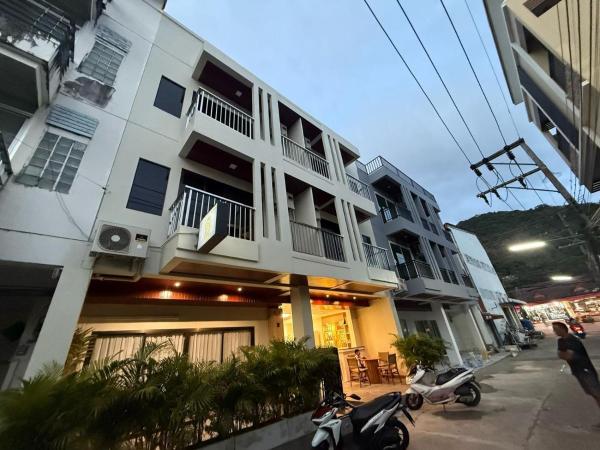 A la foto es mostra l'objecte Sumaka Hotel Karon situat a la ciutat de Kata Beach.