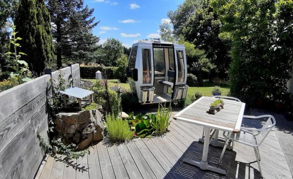 På bilden syns objektet LA STATION 710 Gîte insolite entre Sioule et Sancy som ligger i staden Saint-Jacques-dʼAmbur.