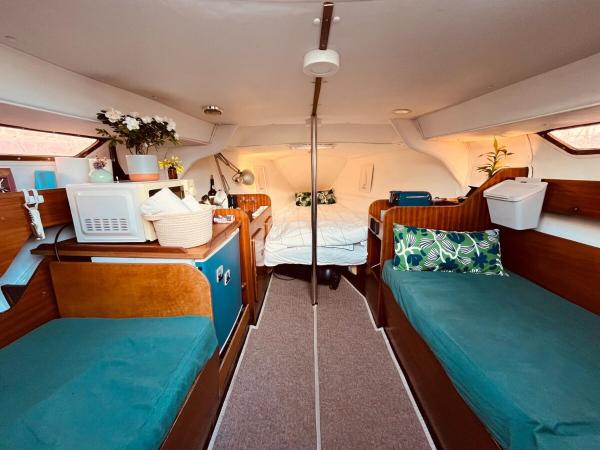 Foto 5: Bacus - Your Floating Hideaway in Lisbon