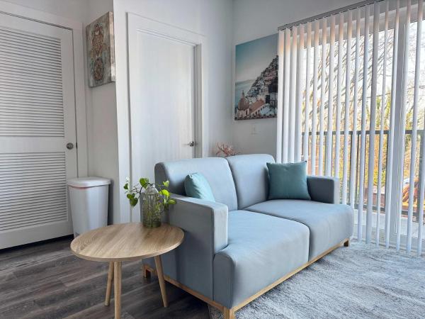 På billedet ses objektet New 1B1B Private Balcony City View Washer Dryer 542Blvd306 beliggende i byen Atlanta.