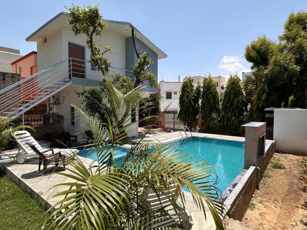 A la foto es mostra l'objecte Yug Villa situat a la ciutat de Udaipur.